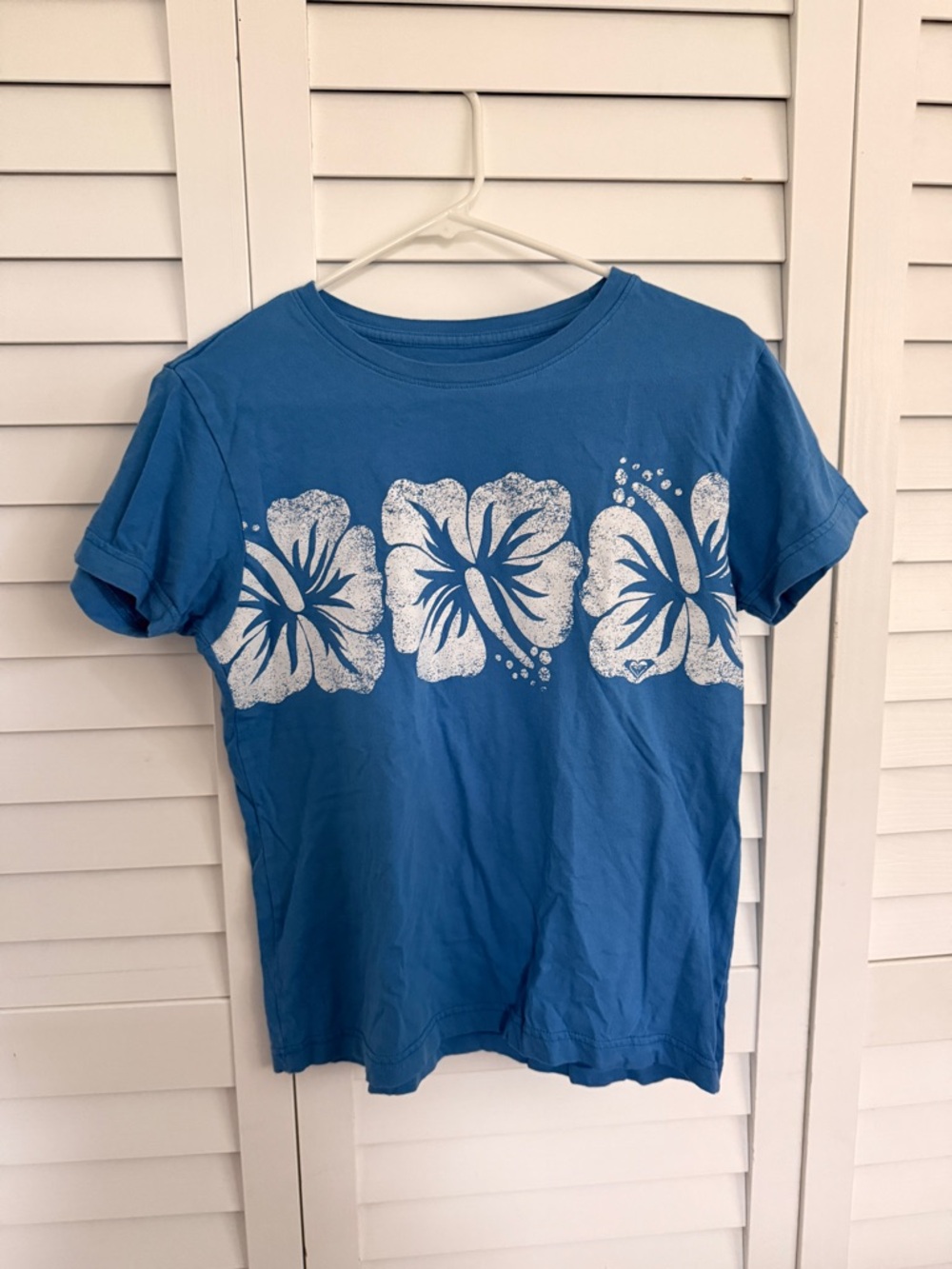 Roxy Blue Tee with White Hibiscus Print